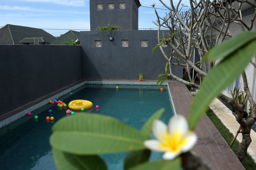 Wisma tamu Dean's Place Bali 3*